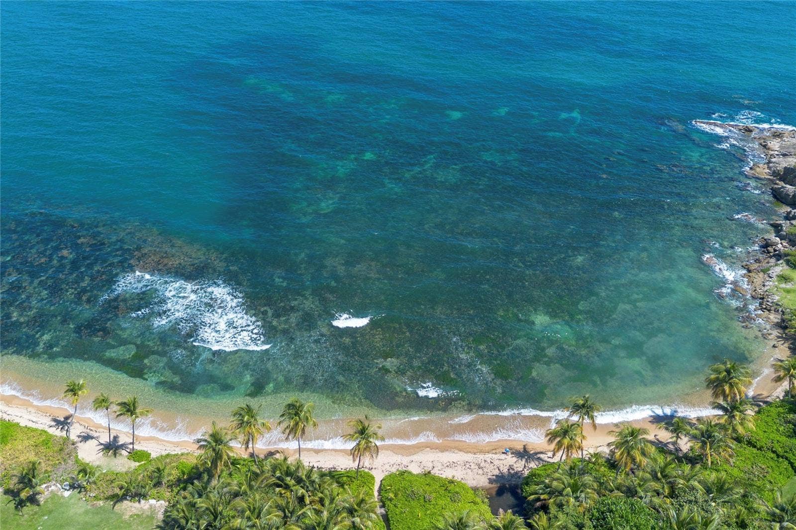13 HOON SHELL ROAD | SURFSIDE, Humacao, PR 00791 A quiet stretch of shoreline just steps from the residence.
