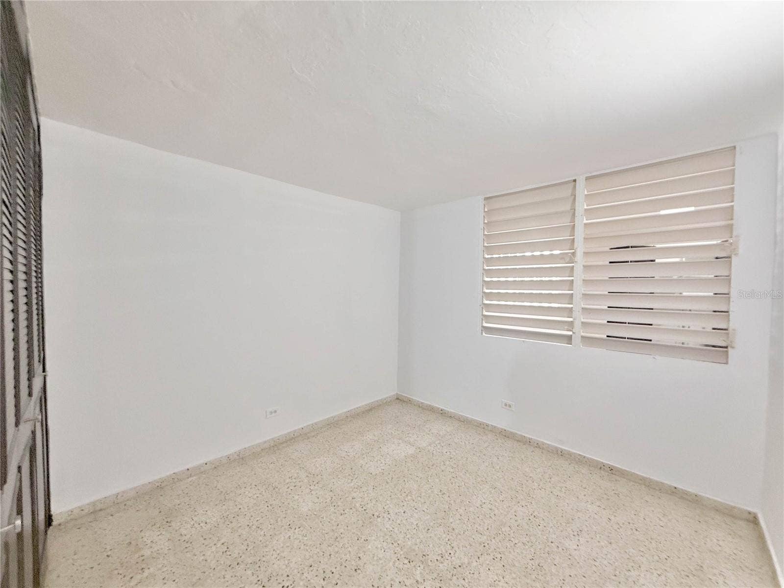 613 URB. VILLA CAROLINA, #241-4, Carolina, PR 00985 613 URB. VILLA CAROLINA, #241-4, Carolina, PR 00985
