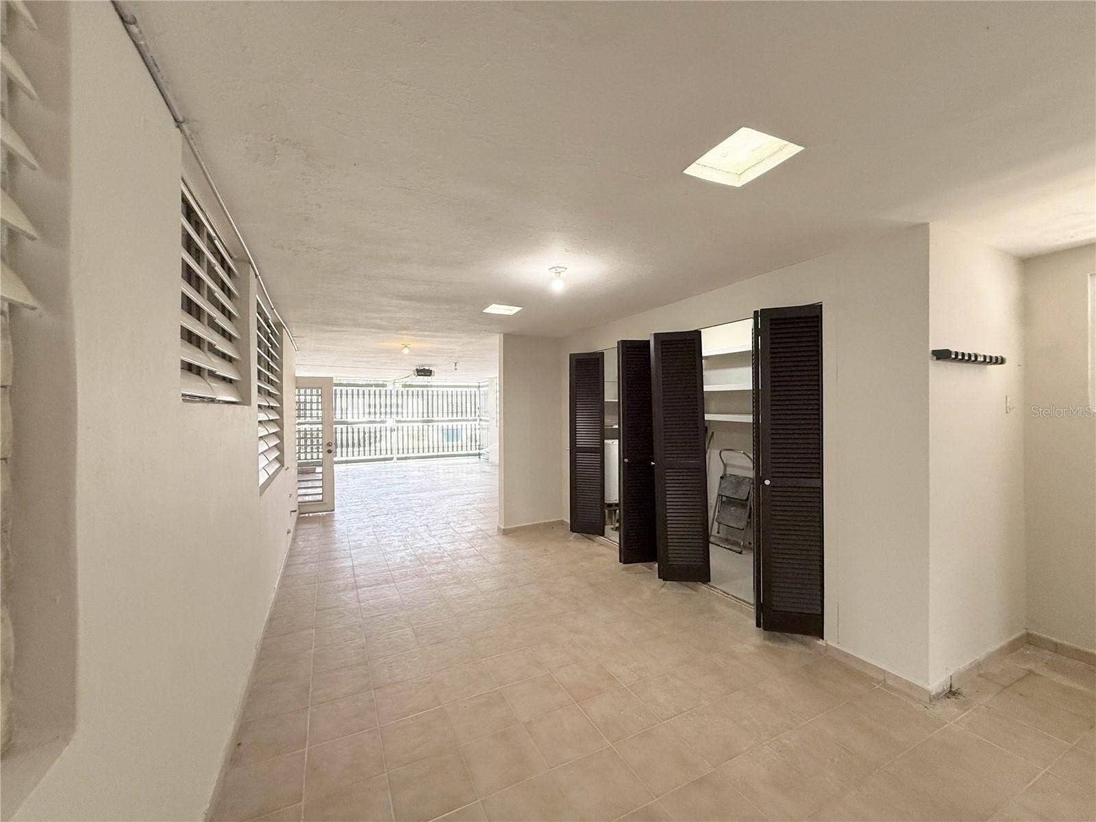 613 URB. VILLA CAROLINA, #241-4, Carolina, PR 00985 613 URB. VILLA CAROLINA, #241-4, Carolina, PR 00985