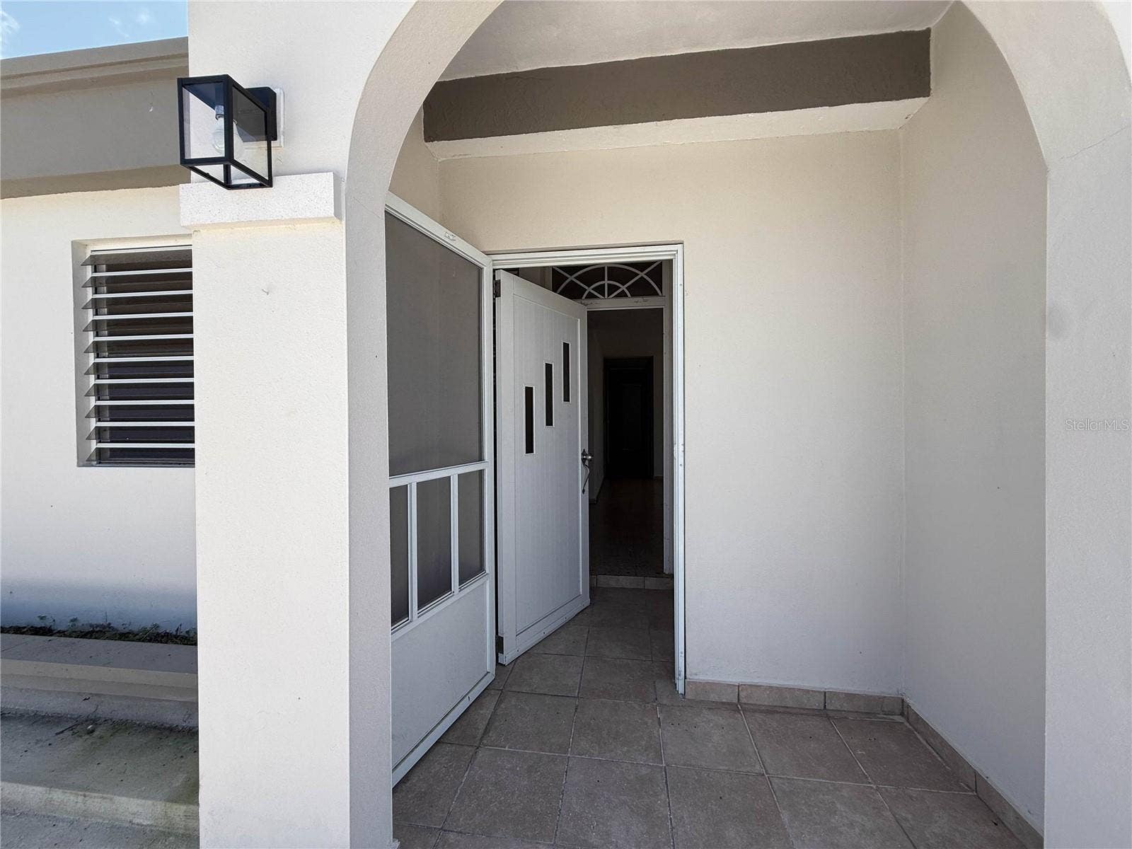 613 URB. VILLA CAROLINA, #241-4, Carolina, PR 00985 613 URB. VILLA CAROLINA, #241-4, Carolina, PR 00985