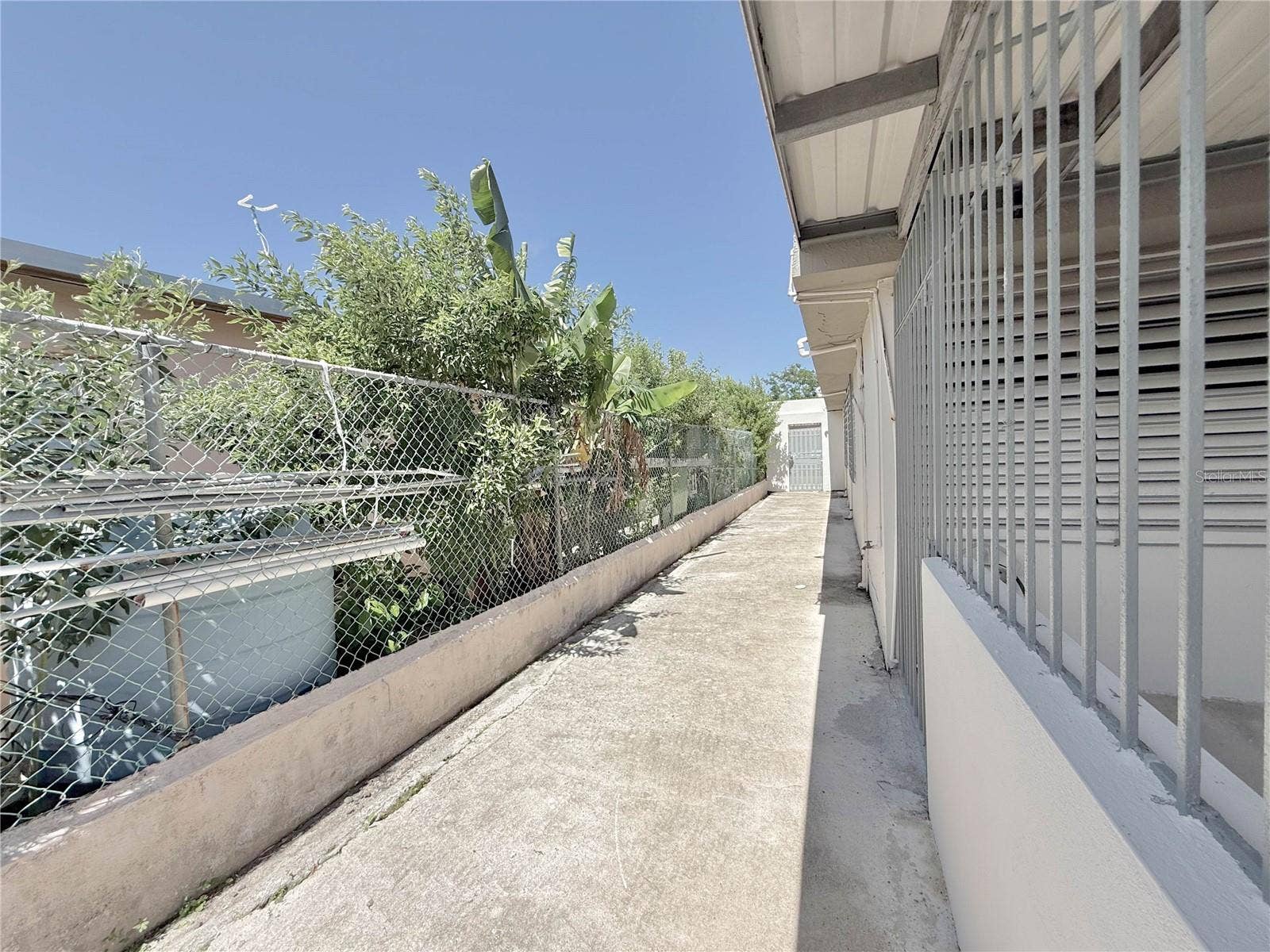 613 URB. VILLA CAROLINA, #241-4, Carolina, PR 00985 613 URB. VILLA CAROLINA, #241-4, Carolina, PR 00985