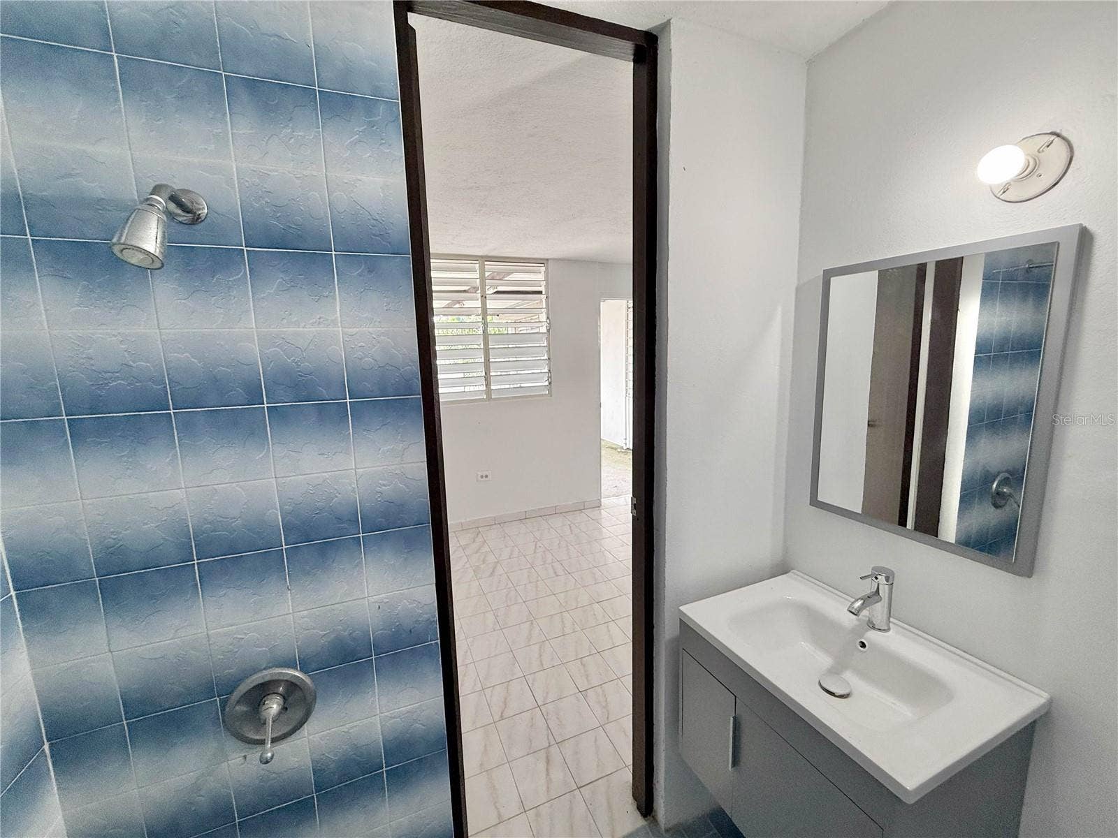 613 URB. VILLA CAROLINA, #241-4, Carolina, PR 00985 613 URB. VILLA CAROLINA, #241-4, Carolina, PR 00985