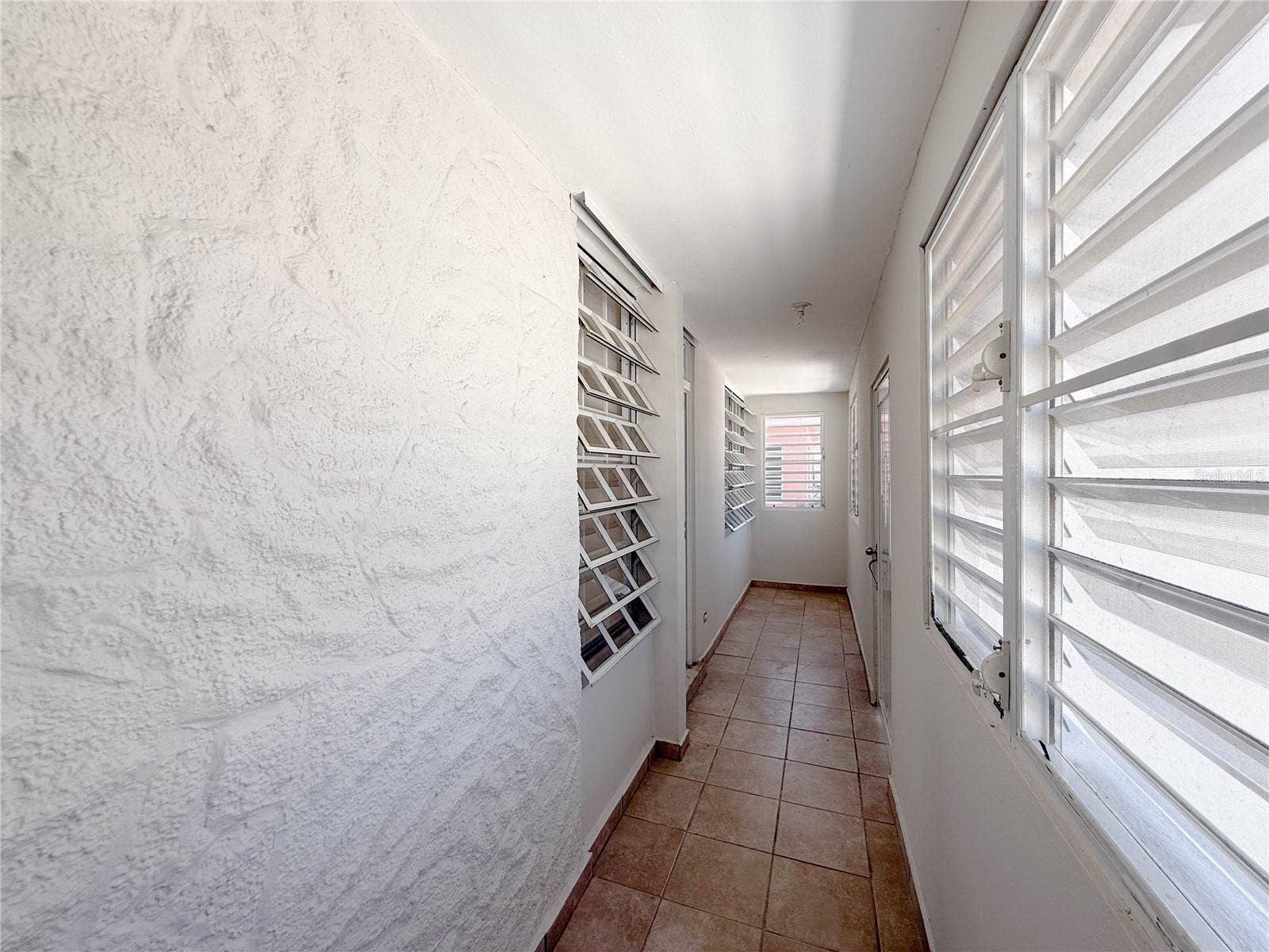 613 URB. VILLA CAROLINA, #241-4, Carolina, PR 00985 613 URB. VILLA CAROLINA, #241-4, Carolina, PR 00985