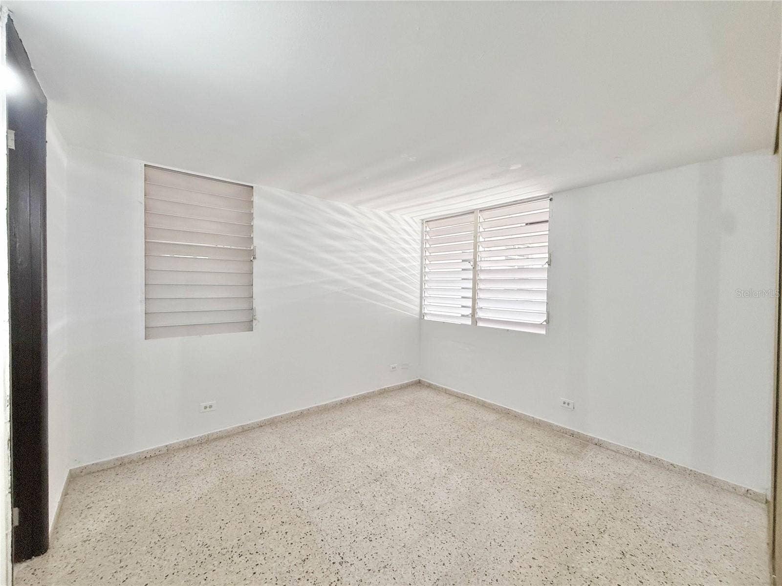 613 URB. VILLA CAROLINA, #241-4, Carolina, PR 00985 613 URB. VILLA CAROLINA, #241-4, Carolina, PR 00985