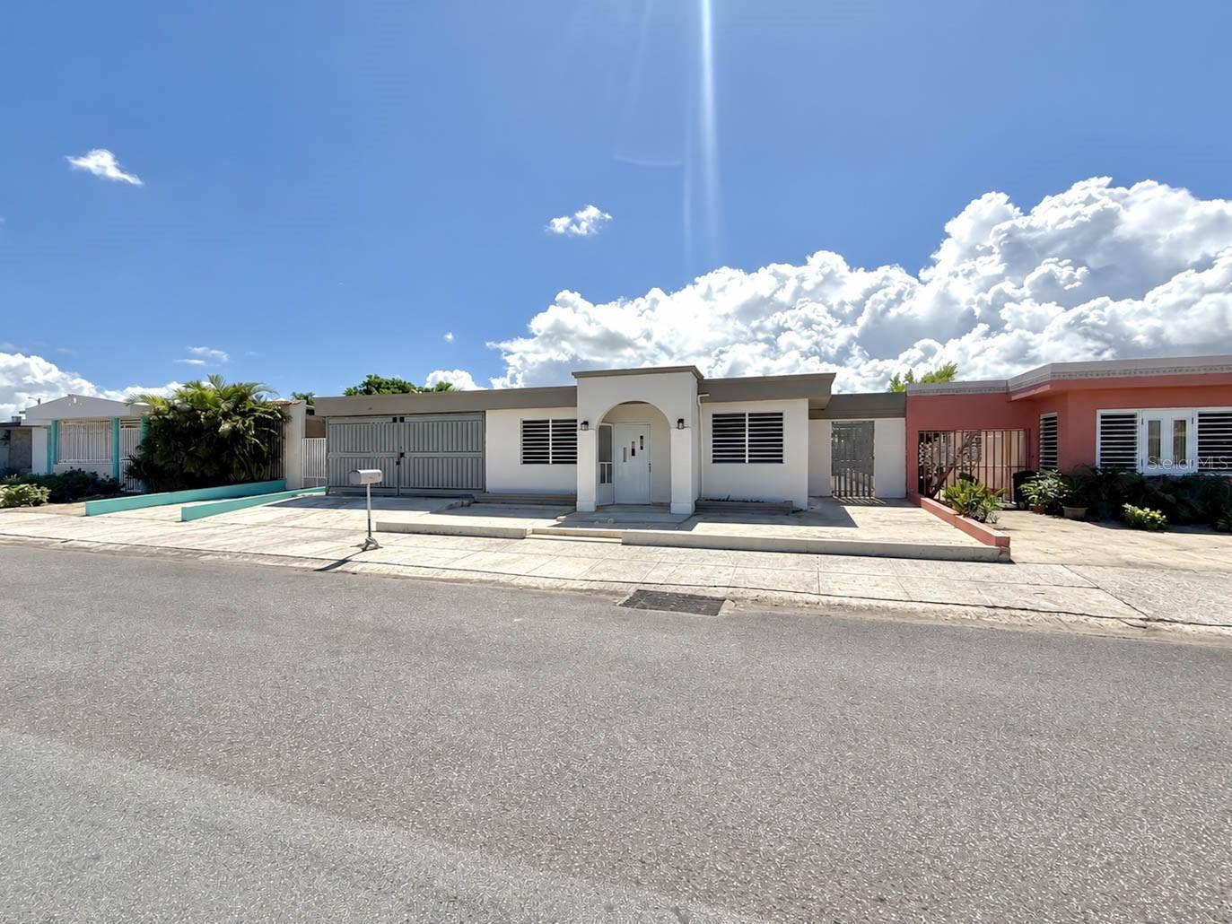 613 URB. VILLA CAROLINA, #241-4, Carolina, PR 00985 613 URB. VILLA CAROLINA, #241-4, Carolina, PR 00985
