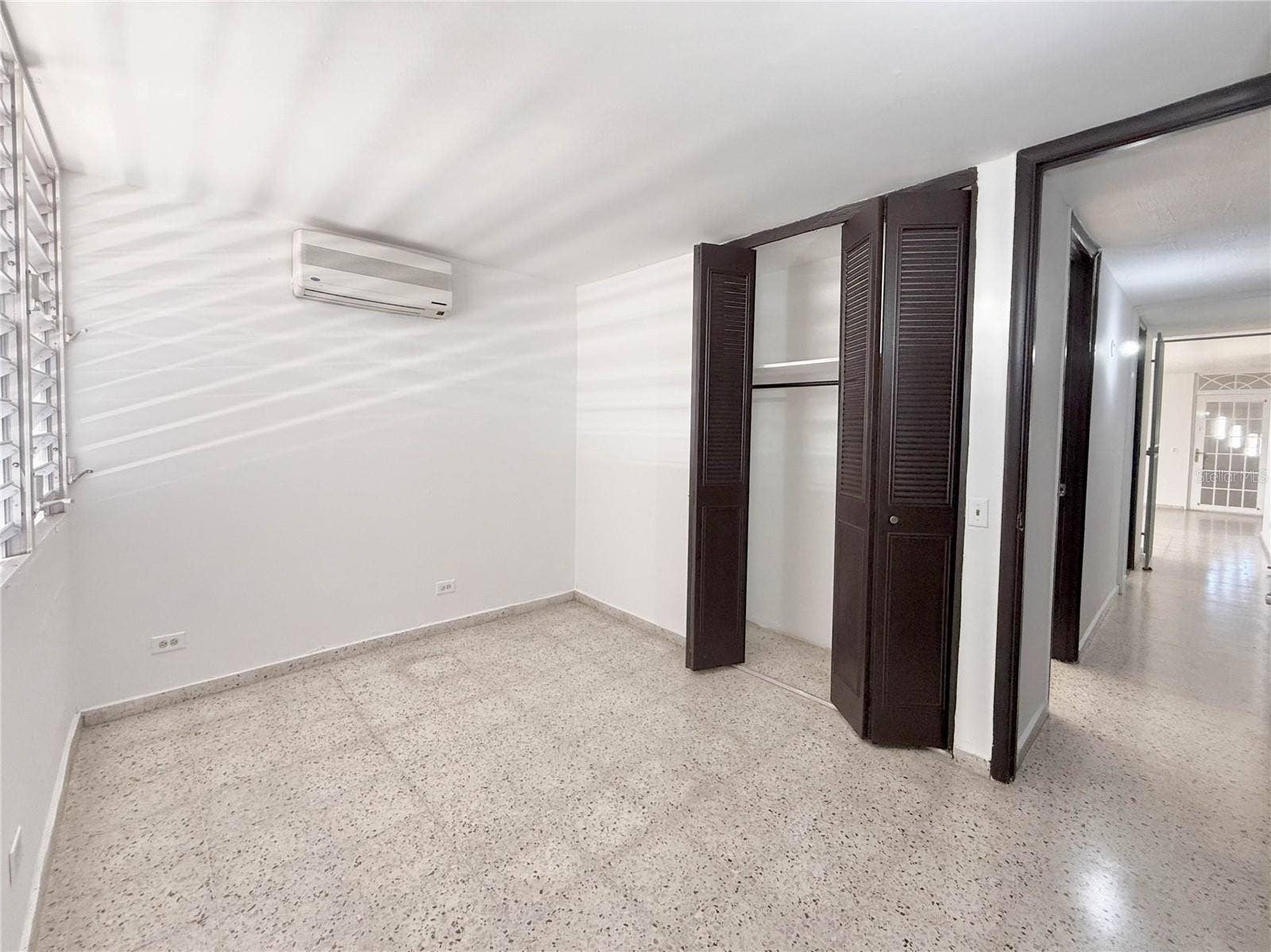 613 URB. VILLA CAROLINA, #241-4, Carolina, PR 00985 613 URB. VILLA CAROLINA, #241-4, Carolina, PR 00985