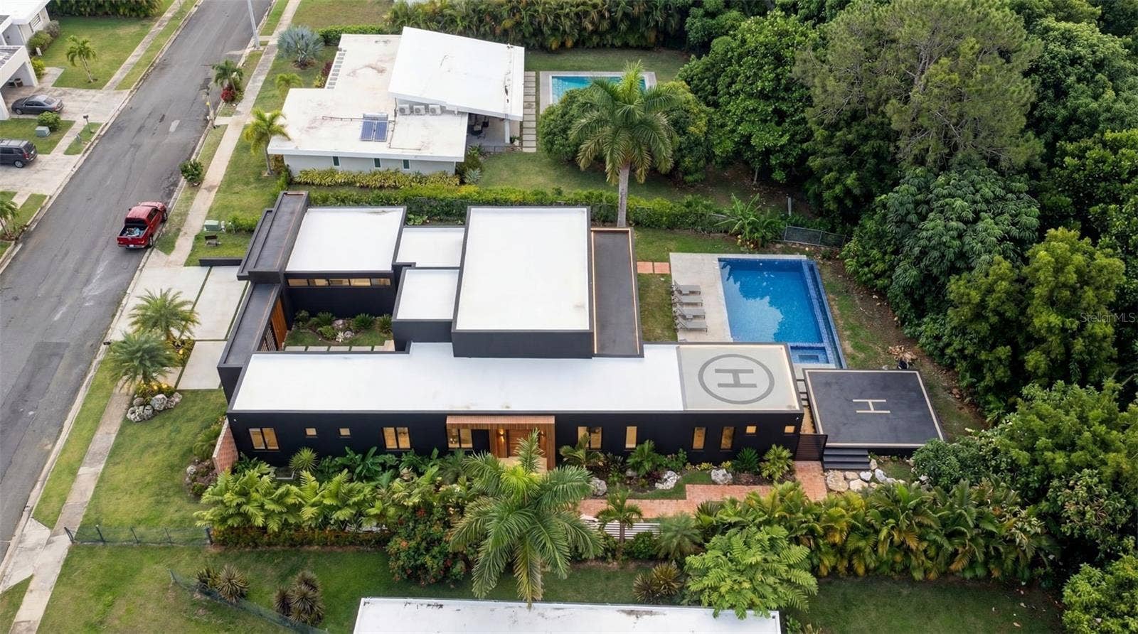 137 CALLE VIOLETA, San Juan, PR 00927 Artist Rendering-Proposed Design Only (not current condition)