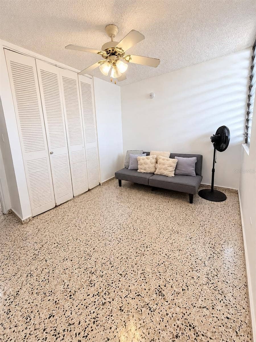 22 E-14, Luquillo, PR 00773 22 E-14, Luquillo, PR 00773