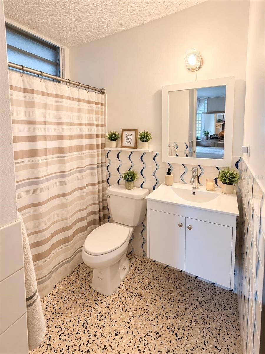 22 E-14, Luquillo, PR 00773 22 E-14, Luquillo, PR 00773