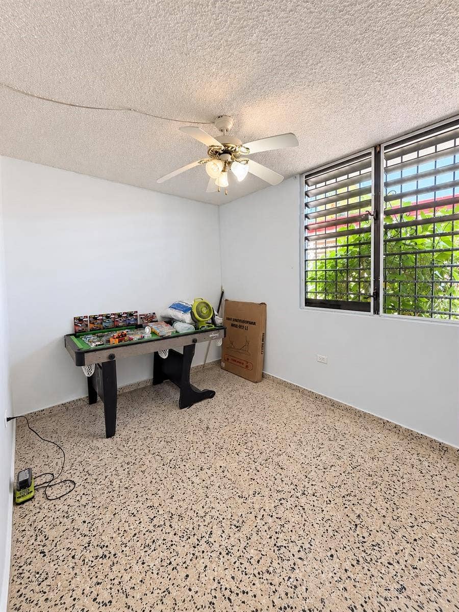 22 E-14, Luquillo, PR 00773 22 E-14, Luquillo, PR 00773