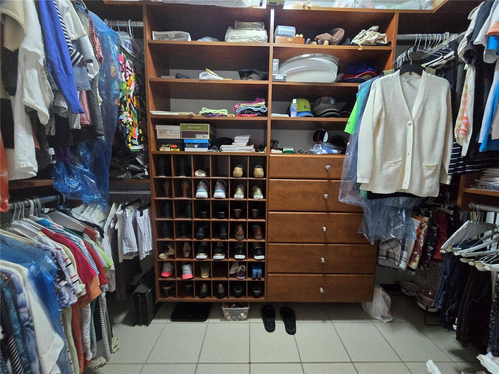187 COND. PLAZA REAL CAPARRA, #410, Guaynabo, PR 00966 187 COND. PLAZA REAL CAPARRA, #410, Guaynabo, PR 00966