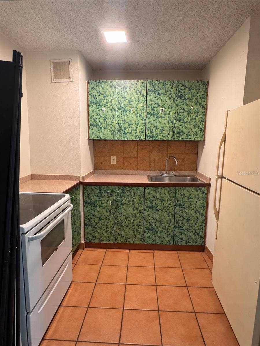 PR-860 KM 1.0 CONDO. PASEO DE MONTEFLORES, #301, Carolina, PR 00987 PR-860 KM 1.0 CONDO. PASEO DE MONTEFLORES, #301, Carolina, PR 00987