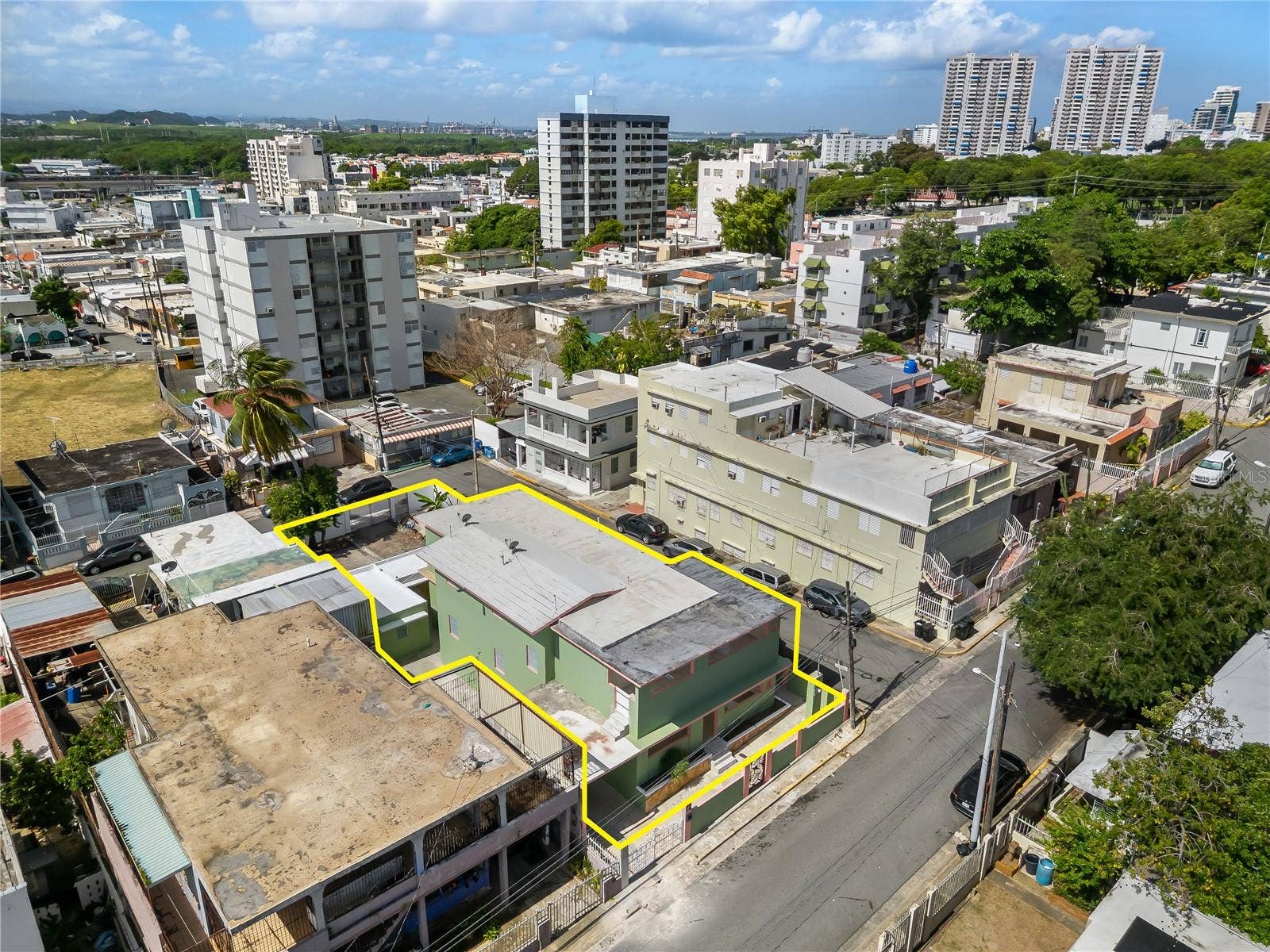 2018 MAGNOLIA, San Juan, PR 00915 2018 MAGNOLIA, San Juan, PR 00915