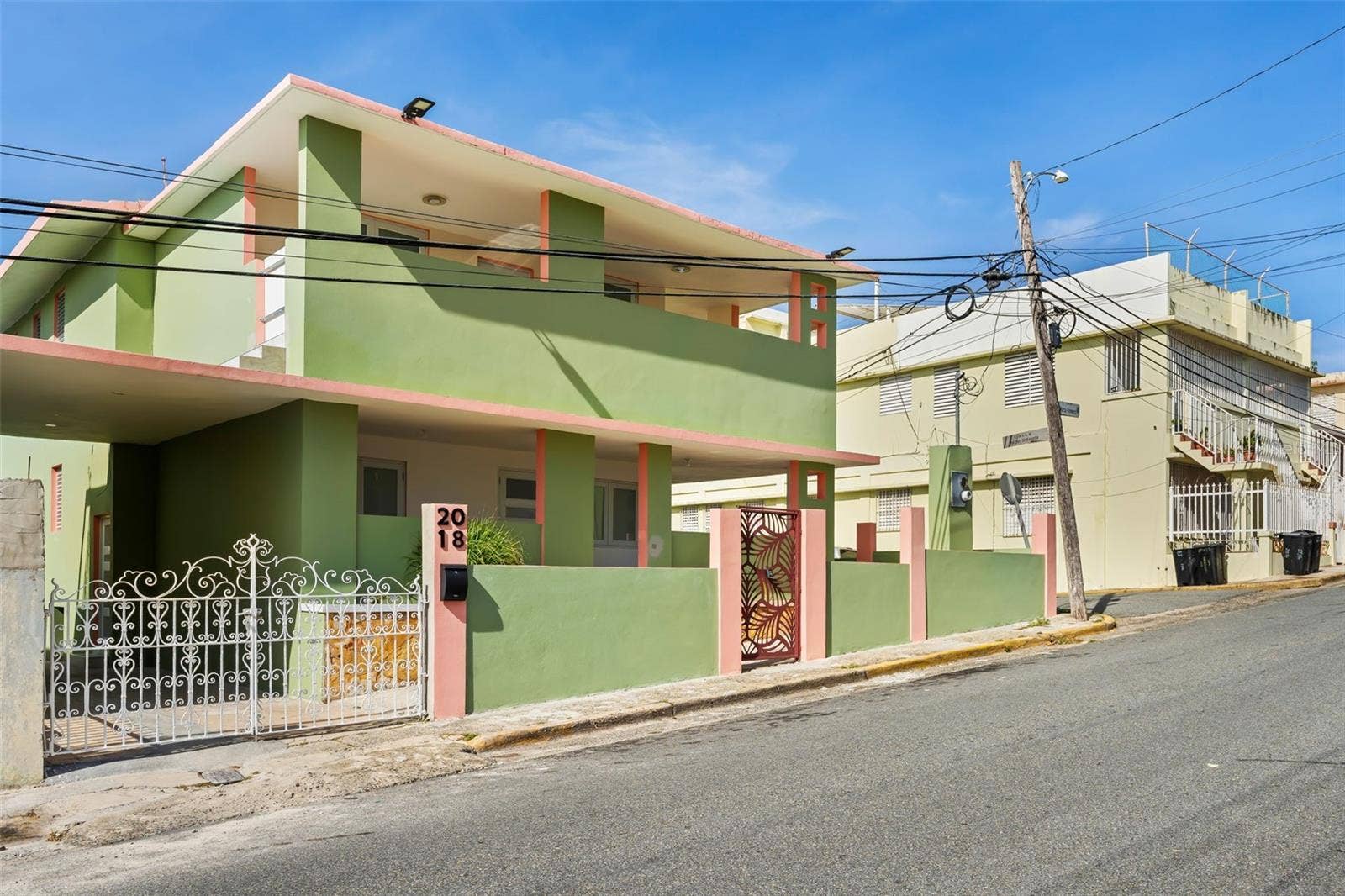 2018 MAGNOLIA, San Juan, PR 00915 2018 MAGNOLIA, San Juan, PR 00915