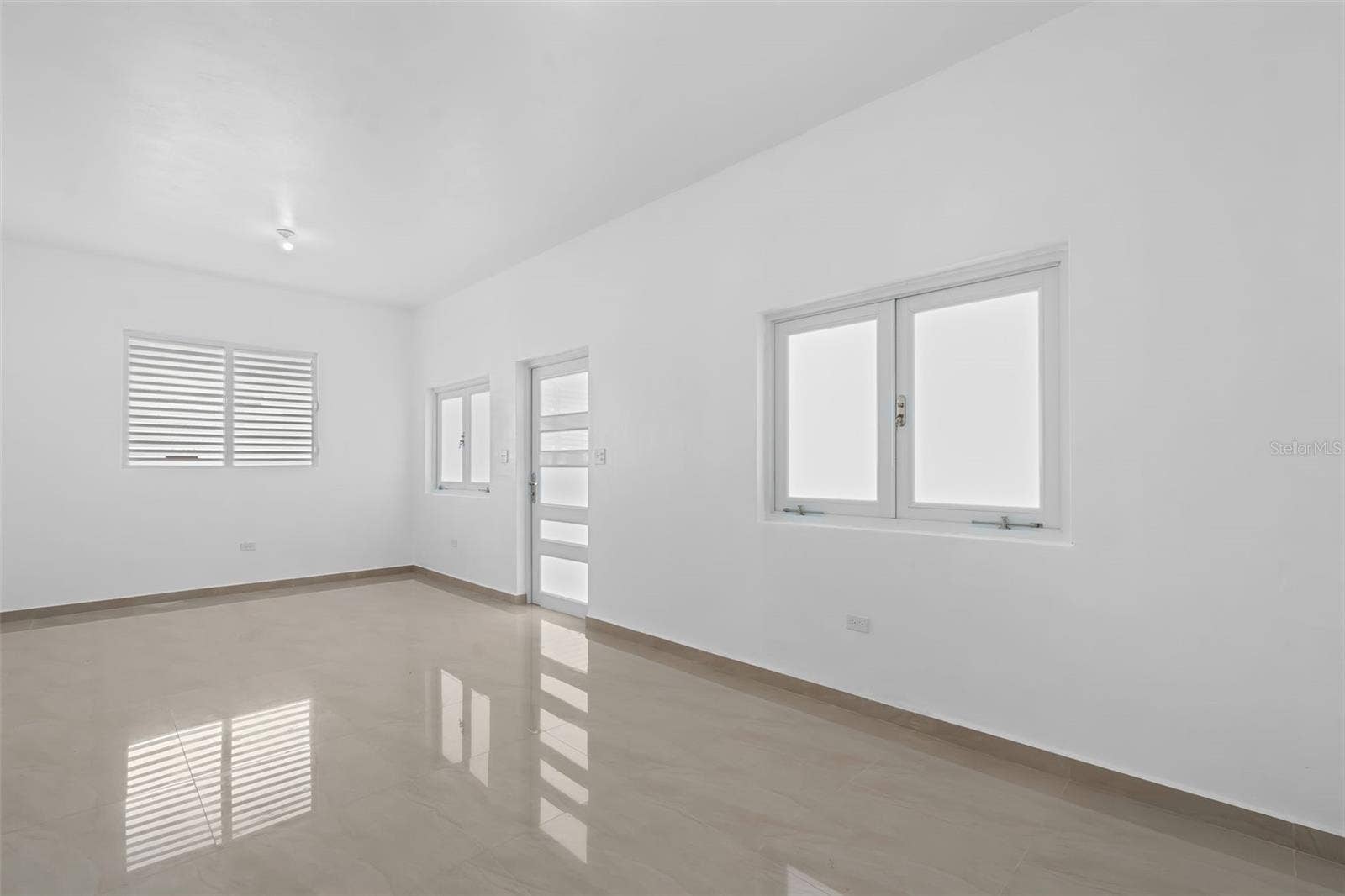 2018 MAGNOLIA, San Juan, PR 00915 2018 MAGNOLIA, San Juan, PR 00915