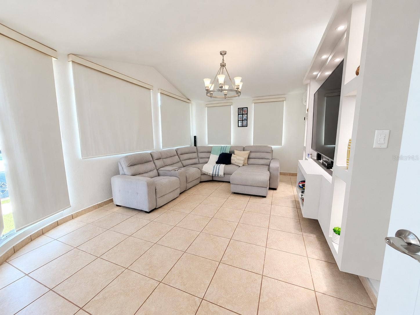 428 JARDIN HABANA, Toa Alta, PR 00953 428 JARDIN HABANA, Toa Alta, PR 00953