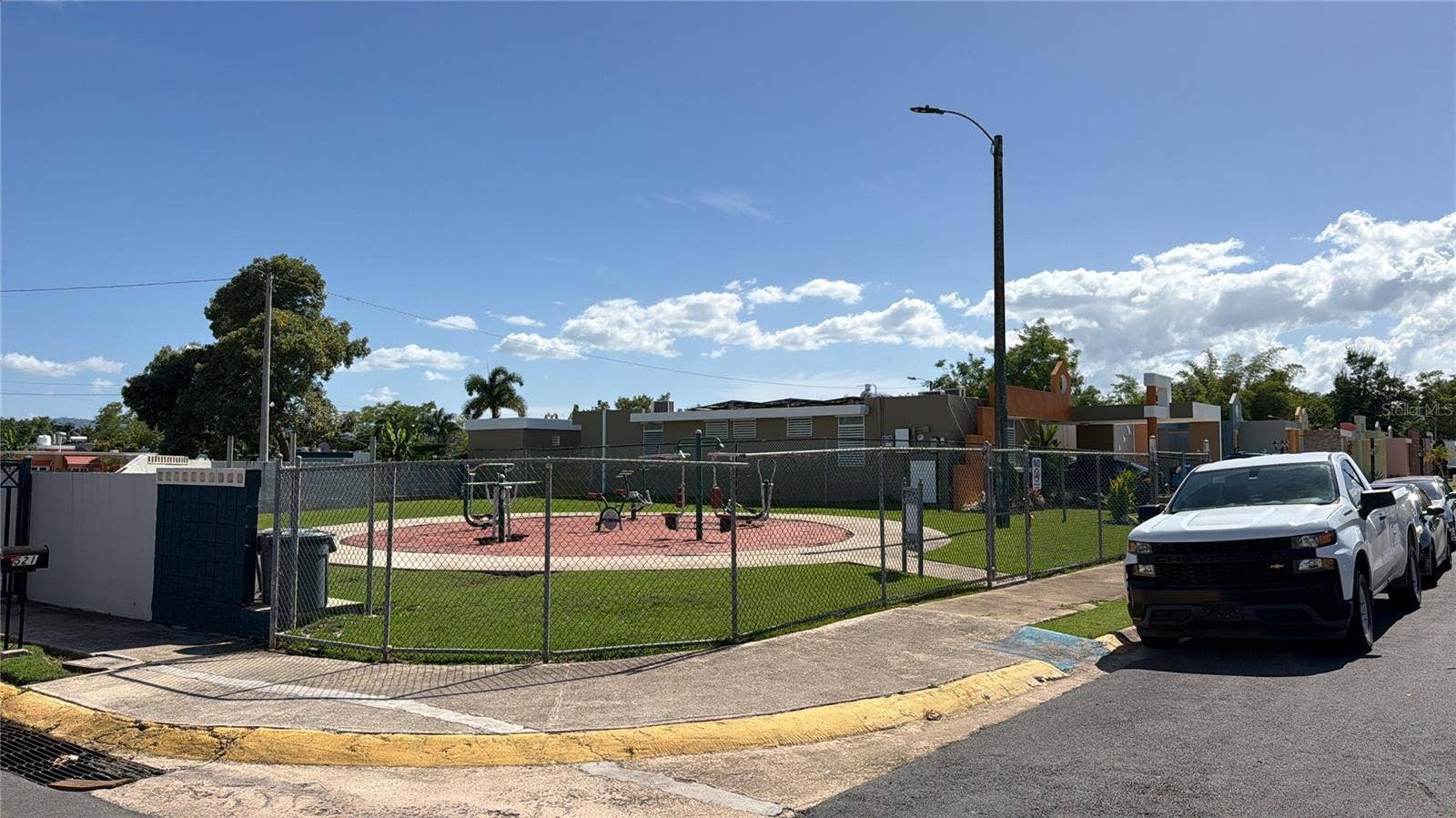 428 JARDIN HABANA, Toa Alta, PR 00953 428 JARDIN HABANA, Toa Alta, PR 00953