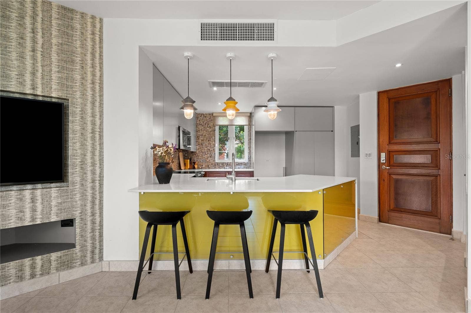 100 OCEAN DRIVE, #125, Humacao, PR 00791 Kitchen + Entrance Door