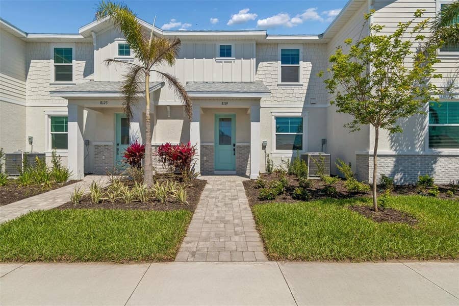 Property photo for 8119 SEAFLOWER PARKWAY, Bradenton, FL