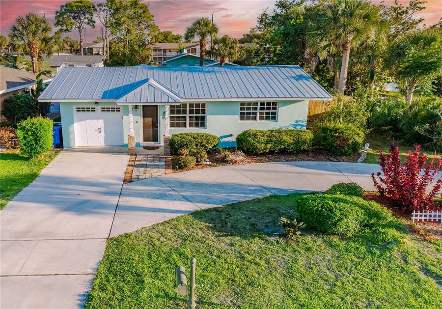 Property photo for 316 ALBA STREET E, Venice, FL