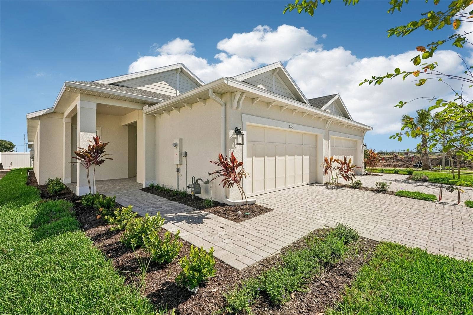 8125 FAIRCHILD AVENUE, Bradenton, FL 34210 8125 FAIRCHILD AVENUE, Bradenton, FL 34210