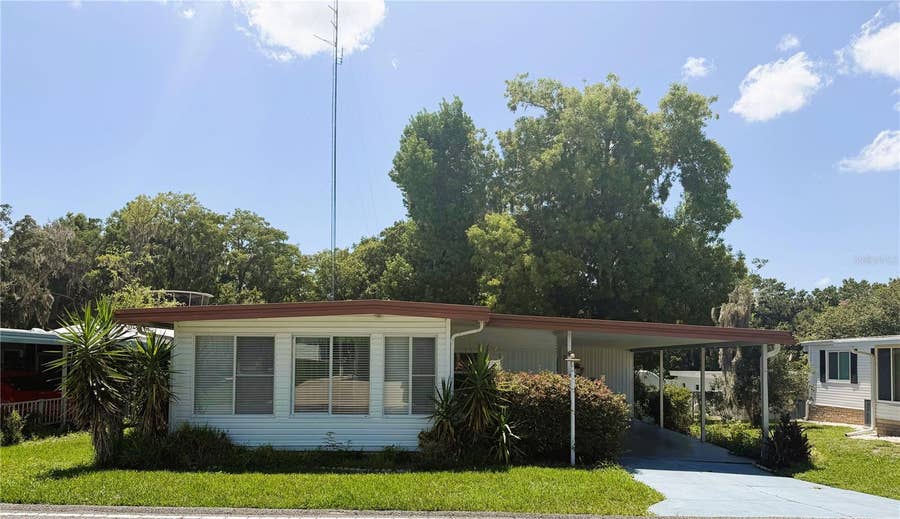 Property photo for 203 ASPEN CIRCLE, Leesburg, FL