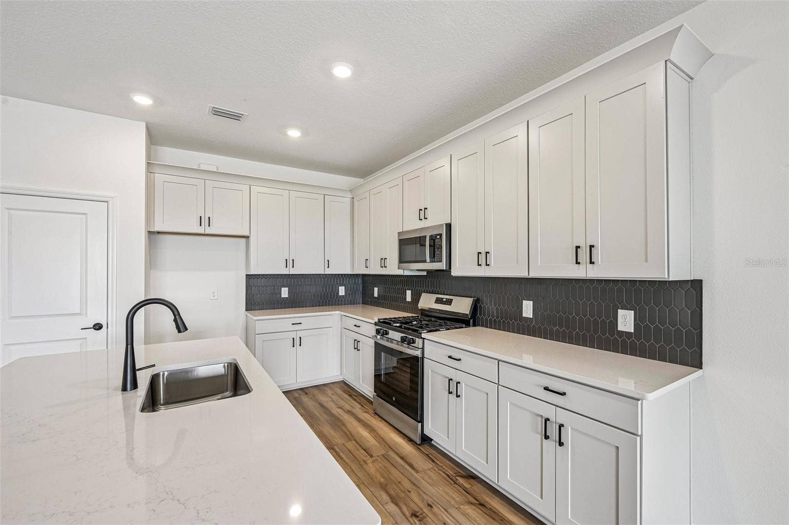 8724 CANARD COVE, Palmetto, FL 34221 8724 CANARD COVE, Palmetto, FL 34221