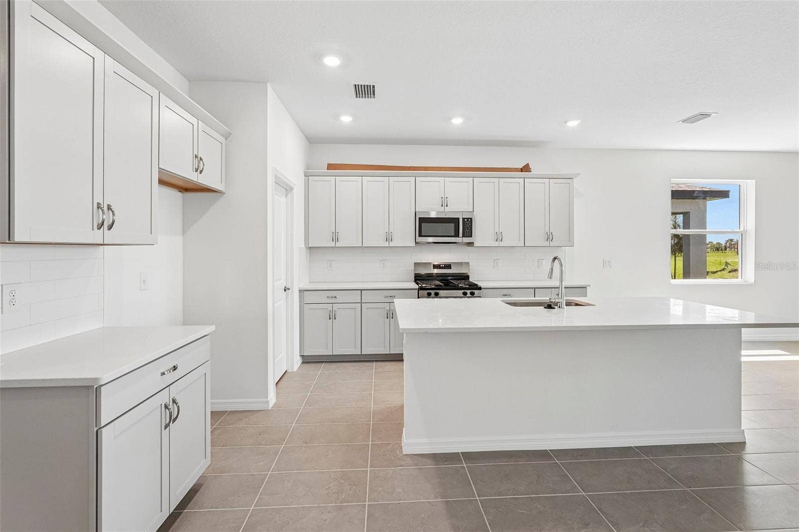 8705 CANARD COVE, Palmetto, FL 34221 8705 CANARD COVE, Palmetto, FL 34221