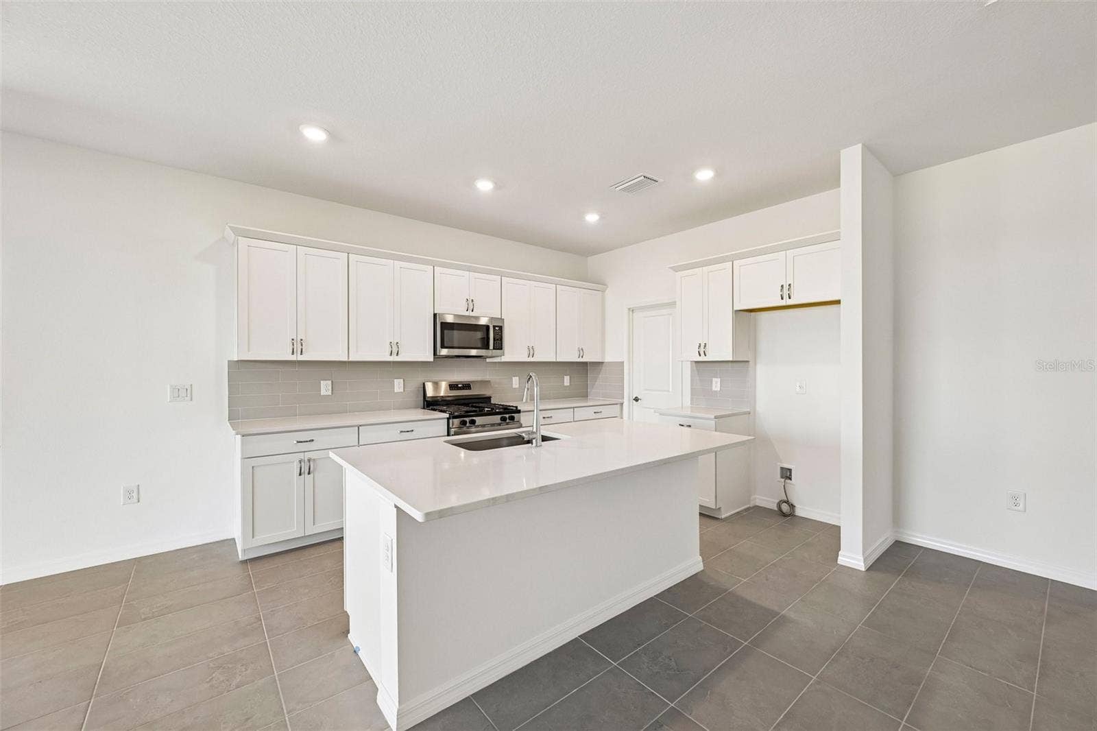 8709 CANARD COVE, Palmetto, FL 34221 8709 CANARD COVE, Palmetto, FL 34221