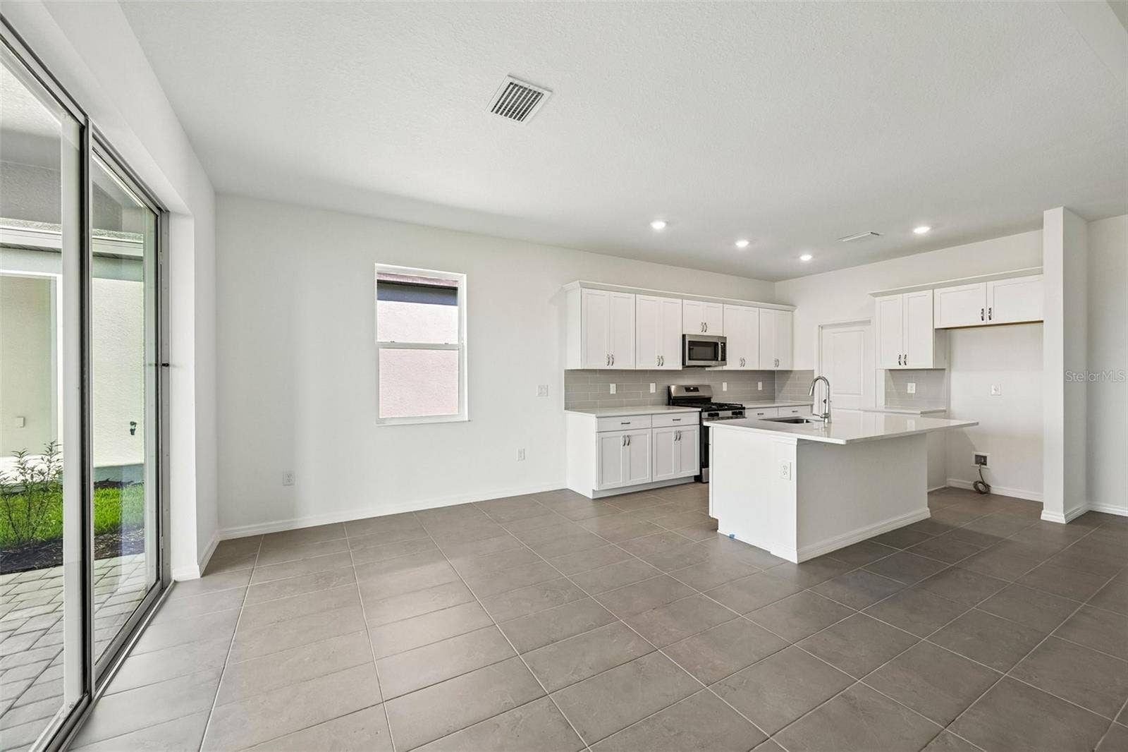 8709 CANARD COVE, Palmetto, FL 34221 8709 CANARD COVE, Palmetto, FL 34221