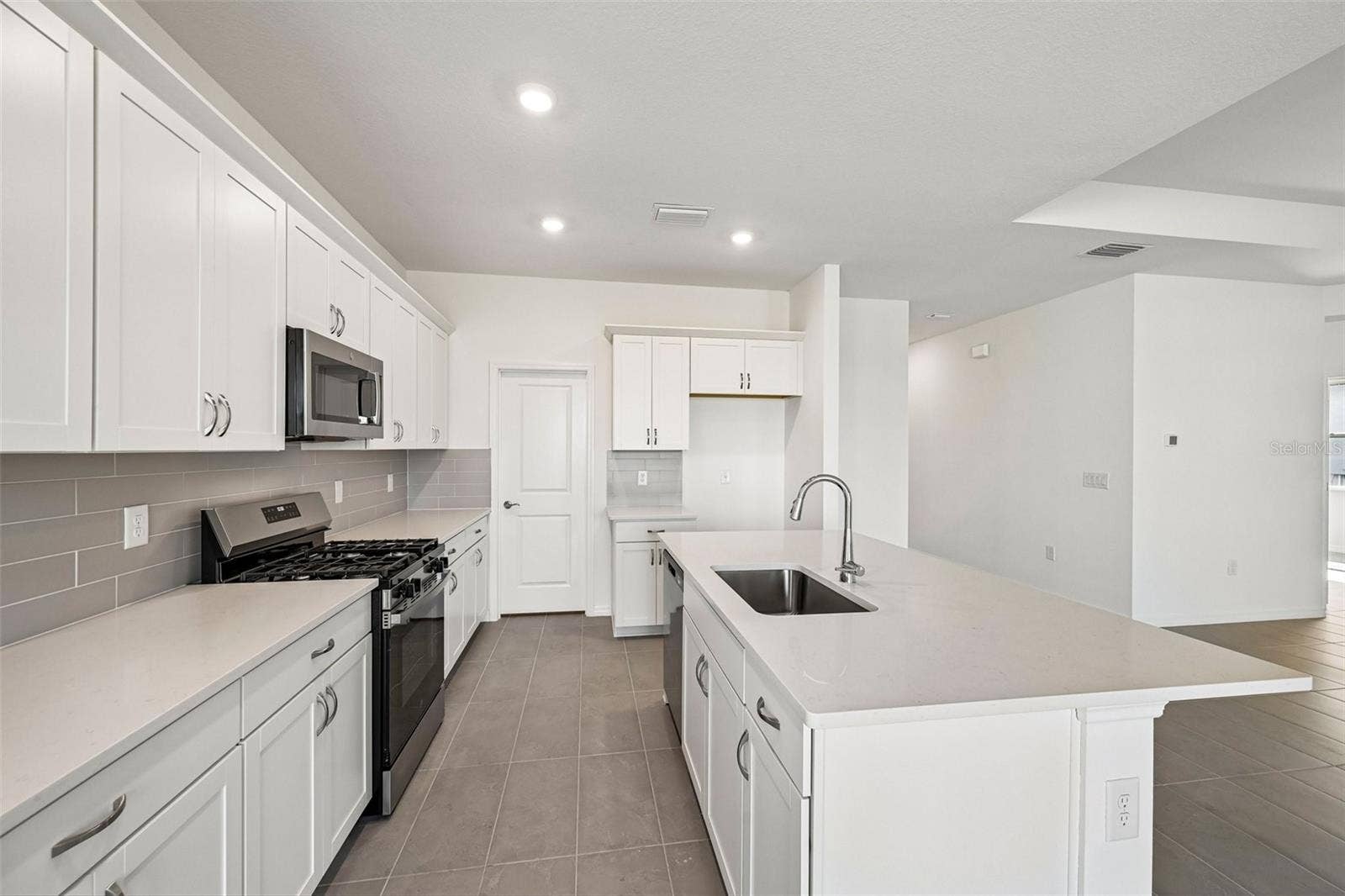 8709 CANARD COVE, Palmetto, FL 34221 8709 CANARD COVE, Palmetto, FL 34221
