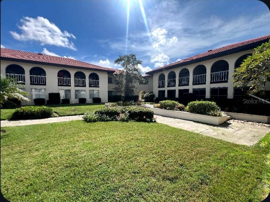 3670 PINECREST STREET, #111, Sarasota, FL 34232 3670 PINECREST STREET, #111, Sarasota, FL 34232