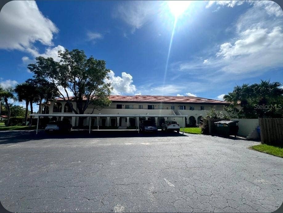 3670 PINECREST STREET, #111, Sarasota, FL 34232 3670 PINECREST STREET, #111, Sarasota, FL 34232