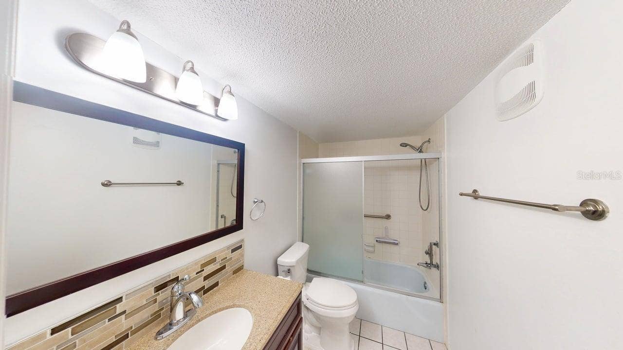 3670 PINECREST STREET, #111, Sarasota, FL 34232 3670 PINECREST STREET, #111, Sarasota, FL 34232