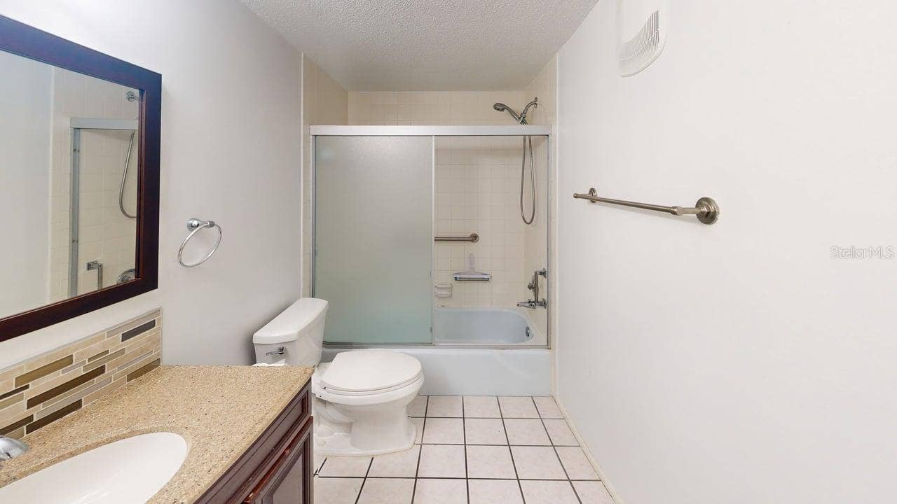 3670 PINECREST STREET, #111, Sarasota, FL 34232 3670 PINECREST STREET, #111, Sarasota, FL 34232