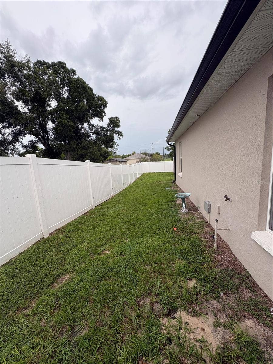 650 E GRAPEFRUIT AVENUE, Lake Alfred, FL 33850 650 E GRAPEFRUIT AVENUE, Lake Alfred, FL 33850