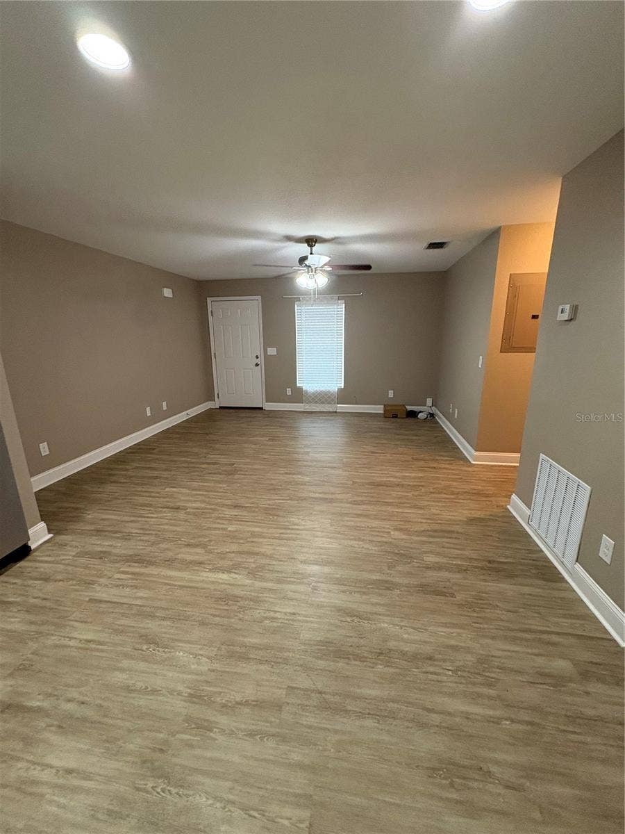 650 E GRAPEFRUIT AVENUE, Lake Alfred, FL 33850 650 E GRAPEFRUIT AVENUE, Lake Alfred, FL 33850