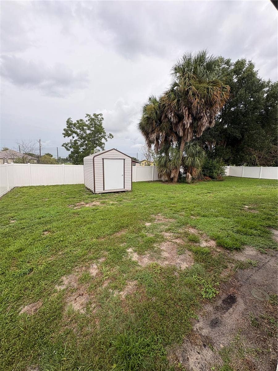 650 E GRAPEFRUIT AVENUE, Lake Alfred, FL 33850 650 E GRAPEFRUIT AVENUE, Lake Alfred, FL 33850