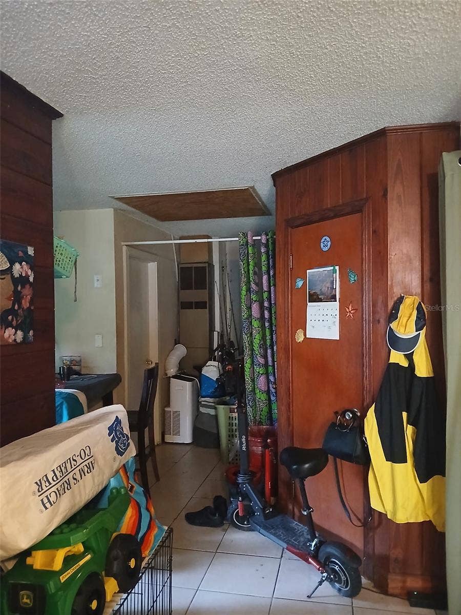 617 W HOWRY AVENUE, Deland, FL 32720 salisbury dining and hall