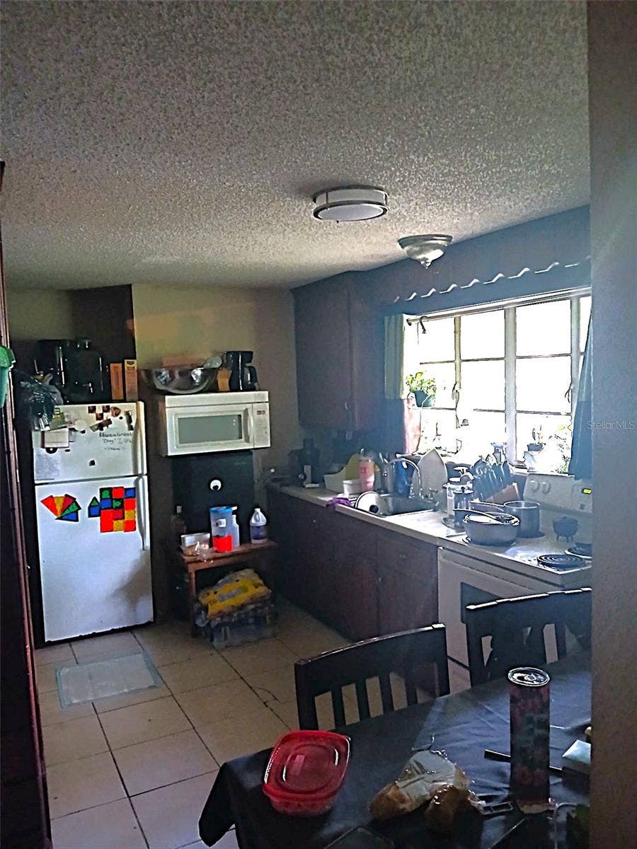 617 W HOWRY AVENUE, Deland, FL 32720 salisbury kitchen