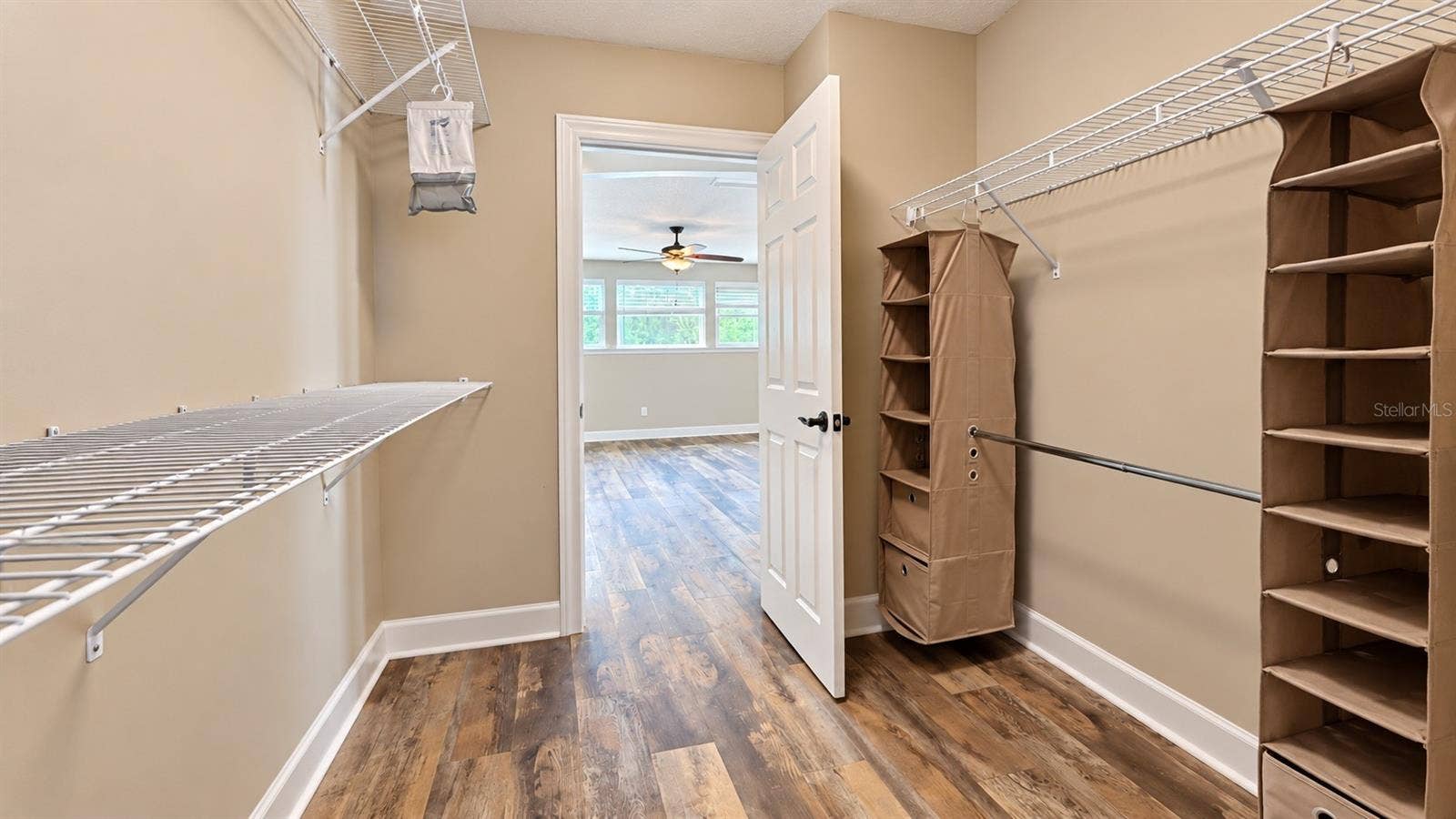832 GOLFVIEW STREET, Orlando, FL 32804 832 GOLFVIEW STREET, Orlando, FL 32804