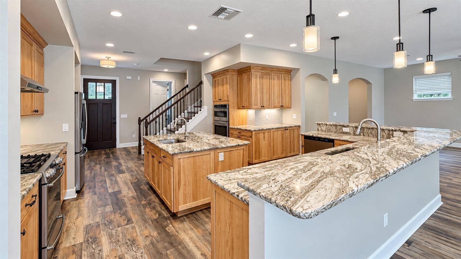 832 GOLFVIEW STREET, Orlando, FL 32804 832 GOLFVIEW STREET, Orlando, FL 32804