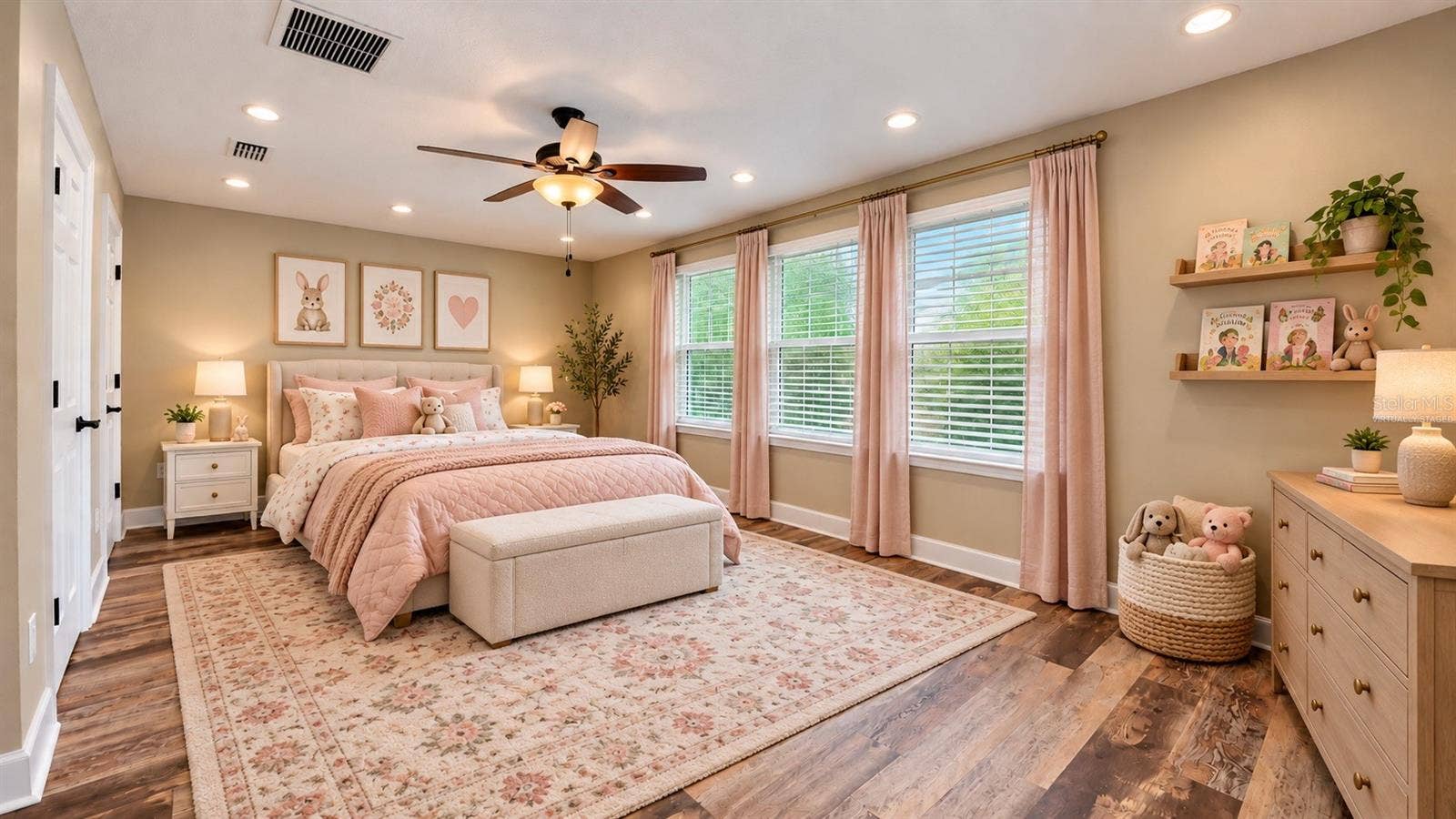 832 GOLFVIEW STREET, Orlando, FL 32804 "Virtually Staged"