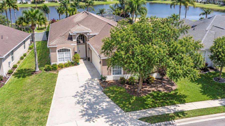 Property photo for 302 JULLIARD BOULEVARD, Davenport, FL