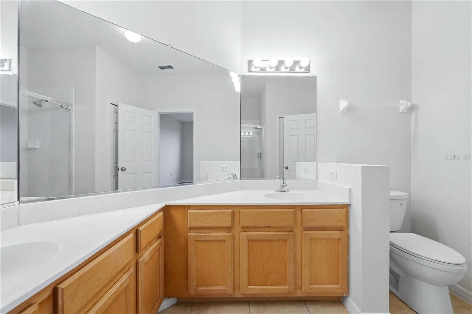 3750 PARKRIDGE CIRCLE, #24-103, Sarasota, FL 34243 3750 PARKRIDGE CIRCLE, #24-103, Sarasota, FL 34243