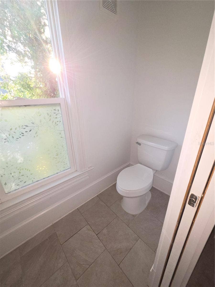 331 W NEW YORK AVENUE, Deland, FL 32720 331 W NEW YORK AVENUE, Deland, FL 32720