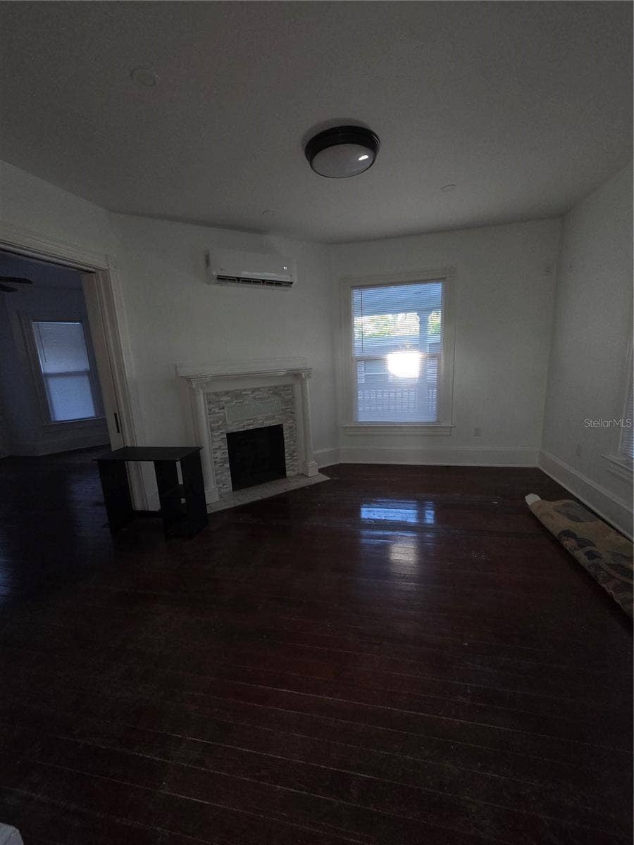 331 W NEW YORK AVENUE, Deland, FL 32720 331 W NEW YORK AVENUE, Deland, FL 32720