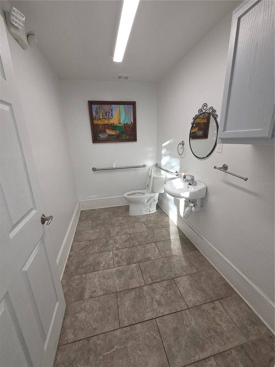 331 W NEW YORK AVENUE, Deland, FL 32720 331 W NEW YORK AVENUE, Deland, FL 32720