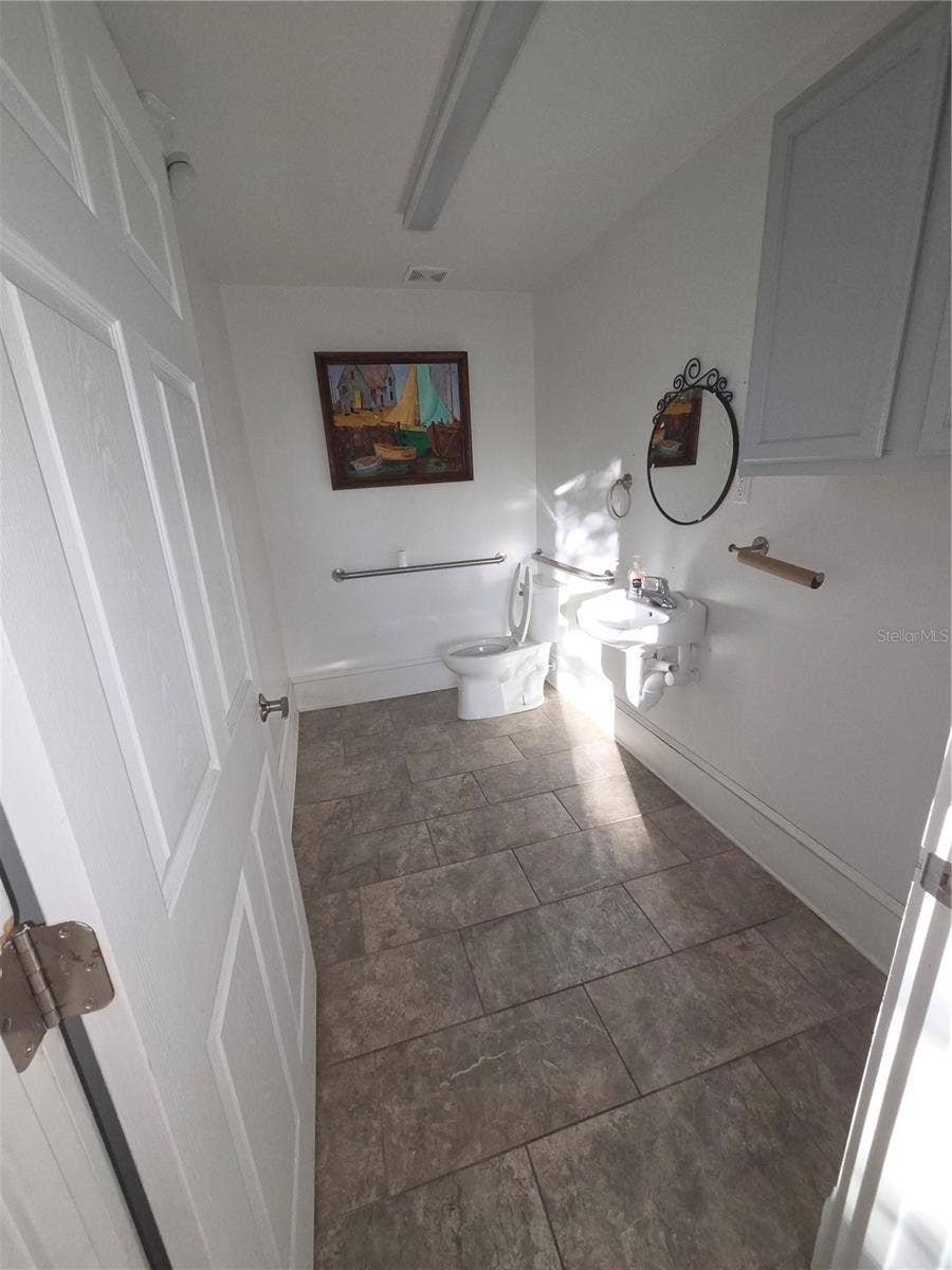 331 W NEW YORK AVENUE, Deland, FL 32720 331 W NEW YORK AVENUE, Deland, FL 32720