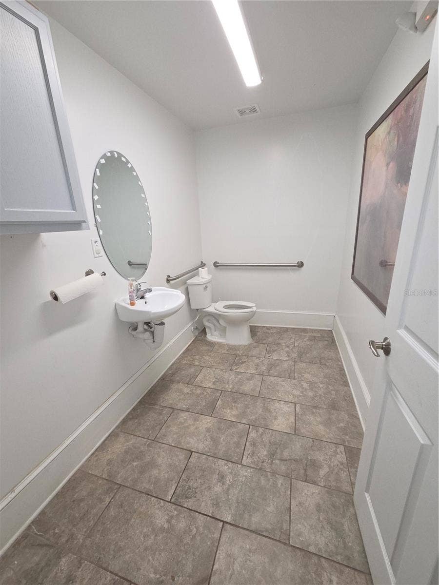 331 W NEW YORK AVENUE, Deland, FL 32720 331 W NEW YORK AVENUE, Deland, FL 32720